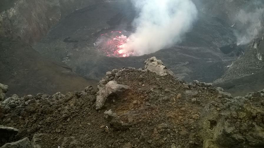 Nyiragongo-volcano-eruption